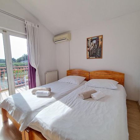 Rooms Slavica Okrug Gornji Rum bild