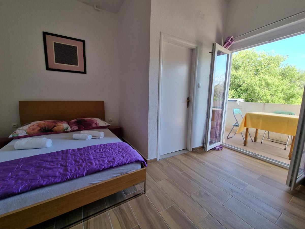 Rooms Slavica Okrug Gornji Exteriör bild