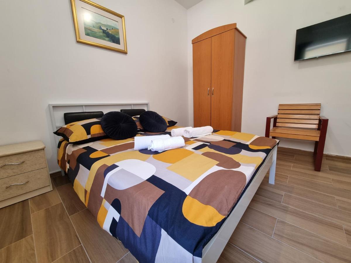 Rooms Slavica Okrug Gornji Exteriör bild