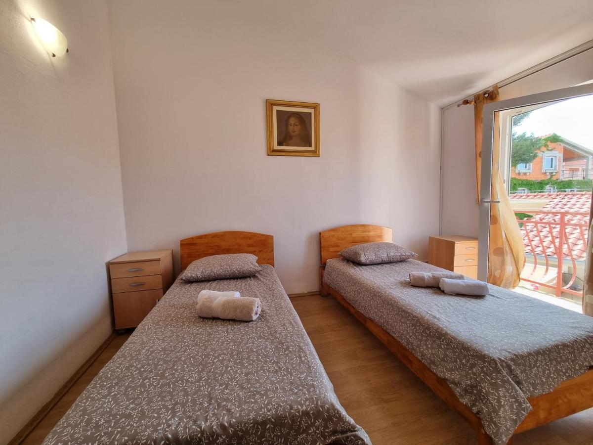 Rooms Slavica Okrug Gornji Exteriör bild