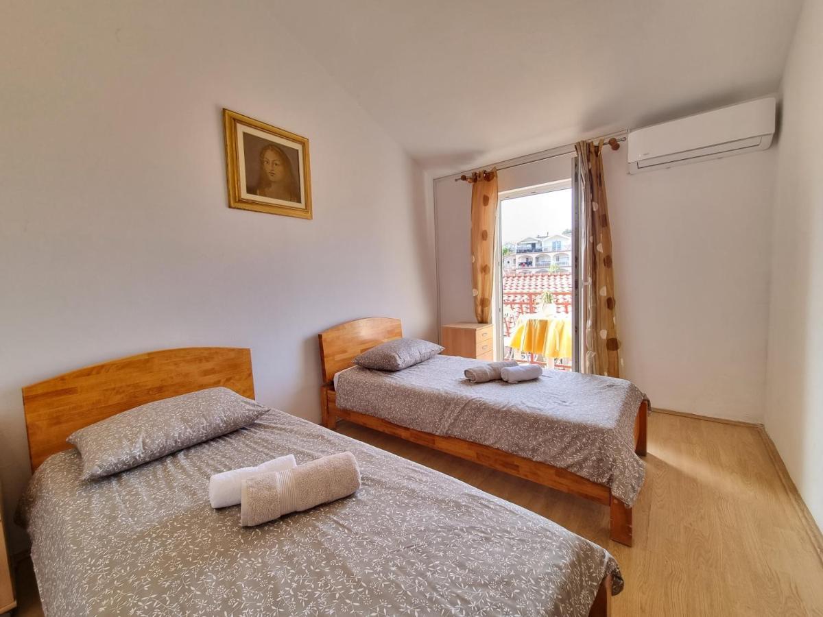 Rooms Slavica Okrug Gornji Exteriör bild
