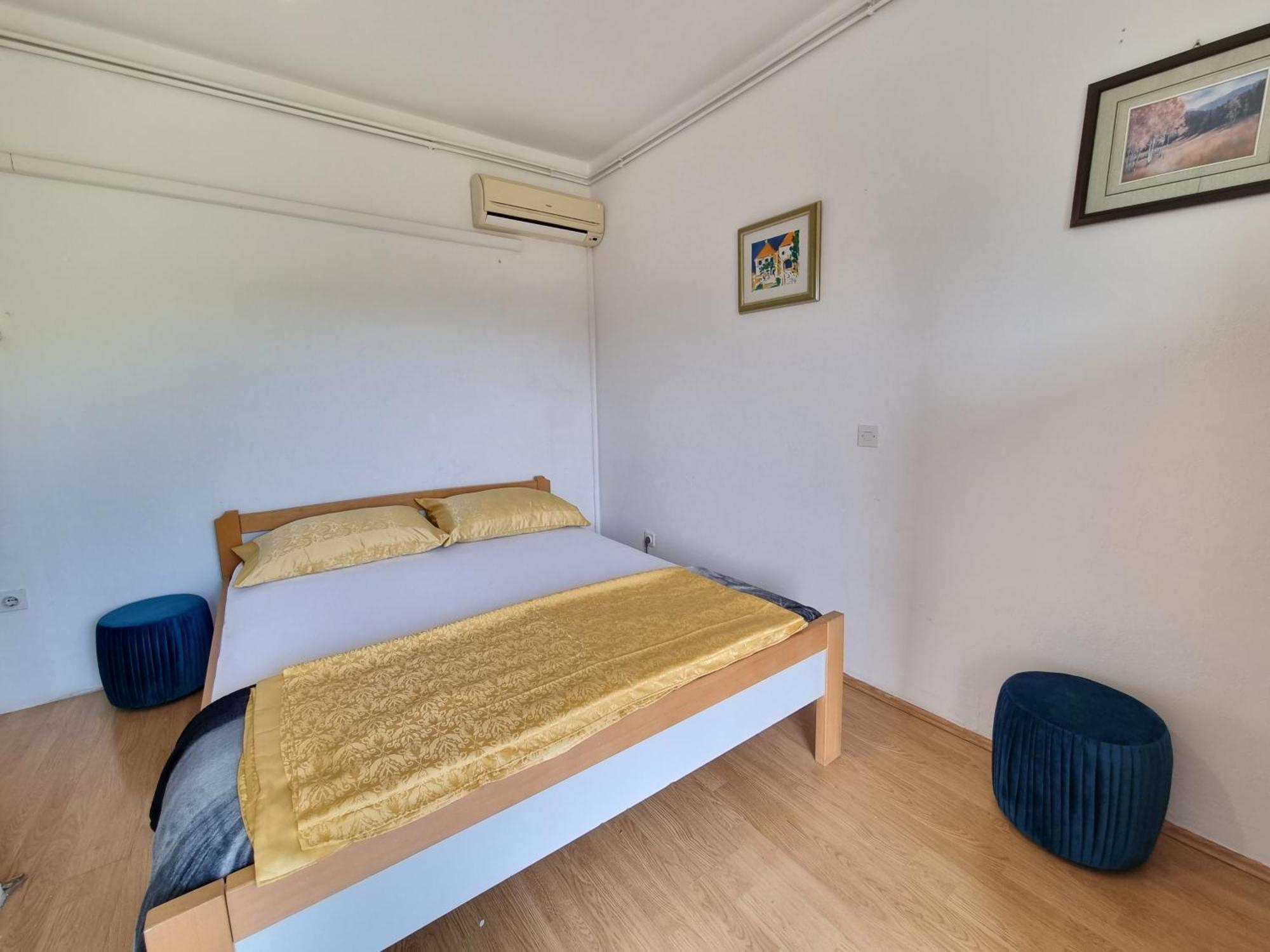 Rooms Slavica Okrug Gornji Rum bild